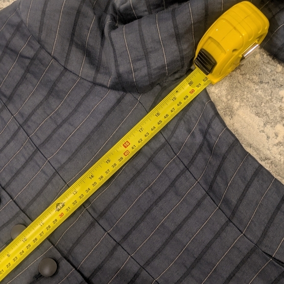 Emporio Armani Navy Striped Buttoned Blazer – Size 46 - Picture 9 of 14